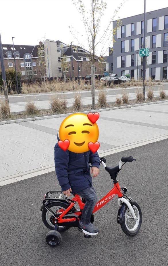 Kinderfahrrad von Falter 12 Zoll mit Stützräder in Mülheim (Ruhr)