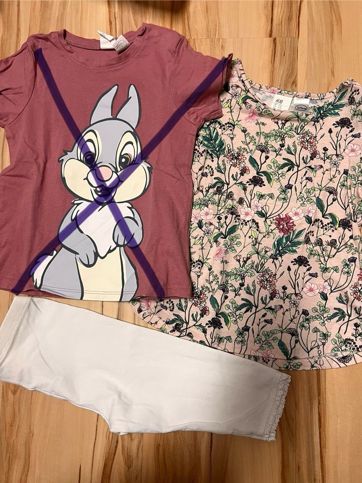 Disney  ❤️ Blumen T Shirt Set + Capri weiß 92/98 in Kirchhain