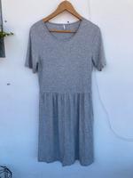 Hübsches graues Kleid von Only Größe L bzw. 40 Bayern - Marxheim Vorschau