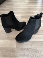 Stiefeletten mit hohem Absatz schwarz Nordrhein-Westfalen - Xanten Vorschau