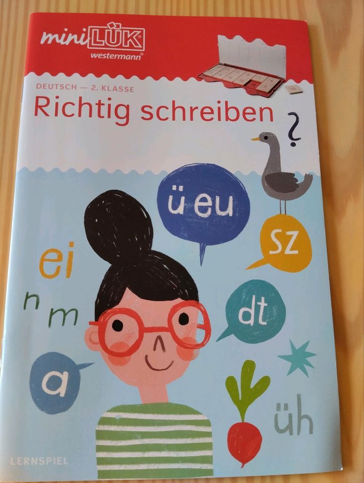 Mini Lük mit lern Büchern in Hamburg
