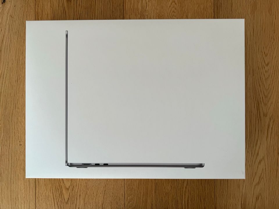 MacBook Air 2023 M2 15“ 512GB Space Grau NEU MQKQ3D/A in Leipzig