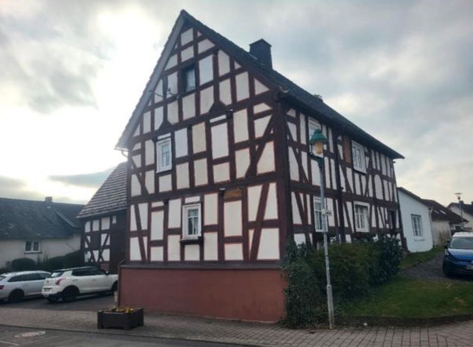Alleinstehendes Fachwerkhaus in Allendorf Eder in Allendorf