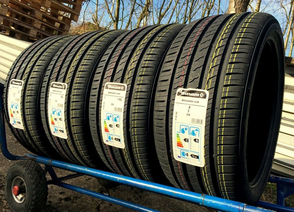 4x 215/55 R18 99V - BARUM by Continental Bravuris 5HM