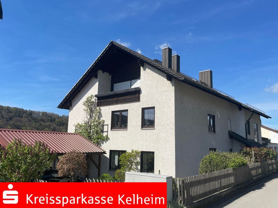 Attraktives Zweifamilienhaus auf der „Sonnenseite“ von Riedenburg in Riedenburg