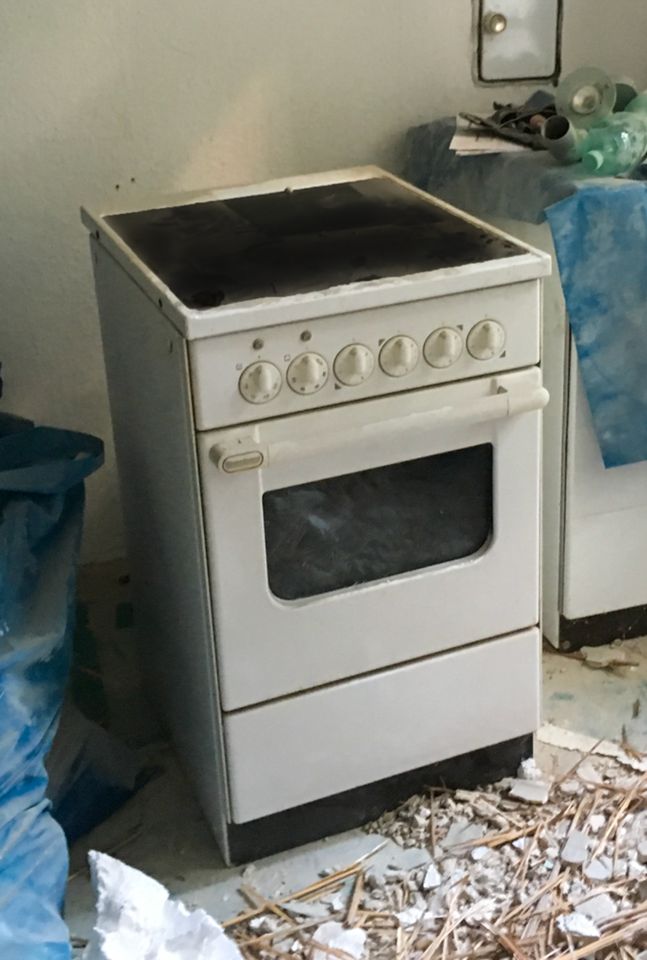 Elektro Herd mit Backofen / Electric Stove with oven in Berlin