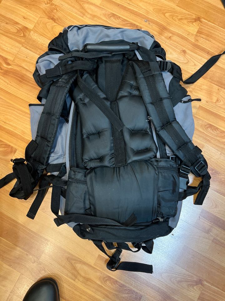 Rucksack 60 L in Essen