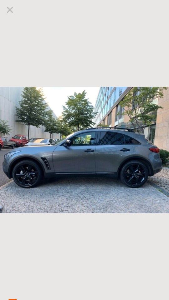 Infiniti QX70, 3,7 L. 320 PS, V6, 27.600 Km in Potsdam