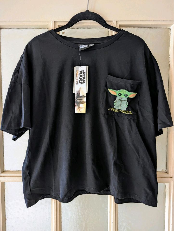 NEU Star Wars Mandalorian The Child Crop T-Shirt oversized Gr. L in Braunschweig