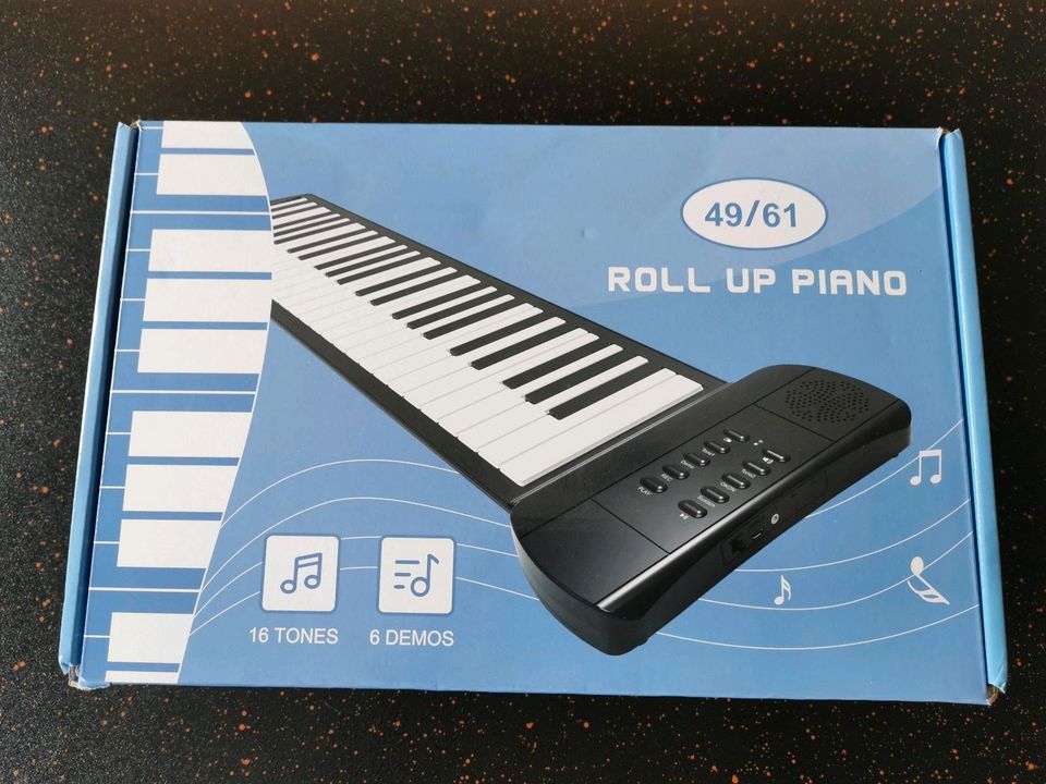 Roll Up Piano mit 49 Tasten (neu mit OV) in Gröbenzell