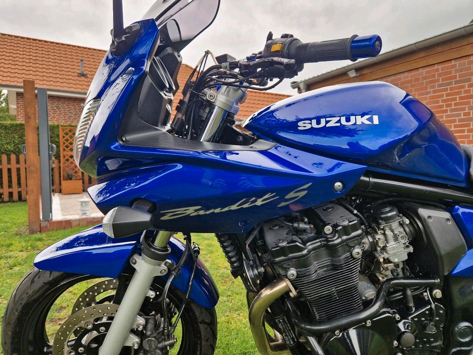 Suzuki Bandit GSF 650 in Westoverledingen