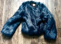 H&M Jacke Kunstfell blau Gr S neuwertig Hessen - Gelnhausen Vorschau