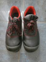 1x SICHERHEITSSCHUHE ARBEITSSCHUHE Gr 41 SICHERHEIT ARBEIT SCHUHE Bayern - Traunreut Vorschau