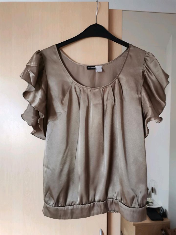 Bodyflirt Bluse. 38 40 M kurzärmlig braun oliv elegant Oberrteil in Leipzig