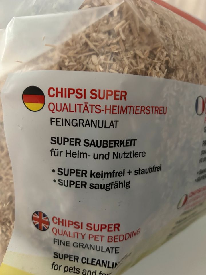 Chipsi Feingranulat Heimtierstreu Streu für haustiere 15kg NEU in Weimar