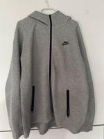 Nike tec fleece Sachsen - Chemnitz Vorschau