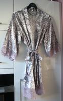 Schöner Satin Kimono Morgenmantel Gr. 38/40 + Bindegürtel Rheinland-Pfalz - Mommenheim Vorschau