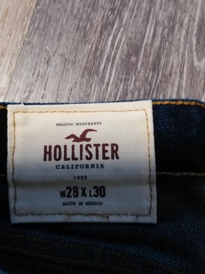 Hollister Shorts Gr. 28 TOP in Baumholder