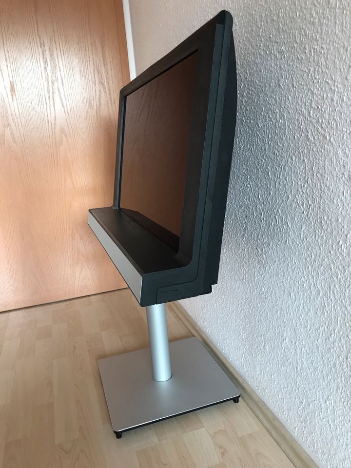 BeoVision 8-32 Bang & Olufsen Fernseher 32 mit Beo4 und Standfuss in Kassel