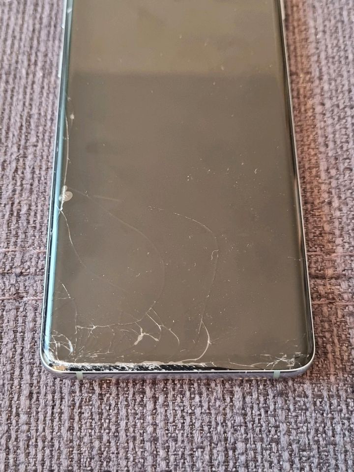 Samsung S10, 128 GB, green, voll funktionsfähig, Risse im Display in München