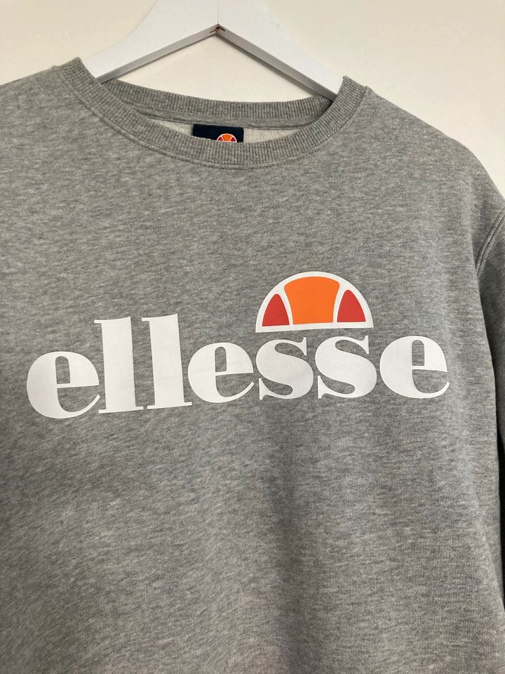 Sweatshirt von Ellesse Gr.L in Hürth