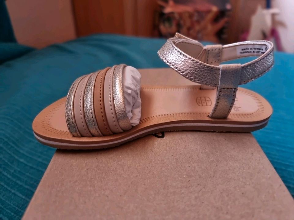 Clarks Kinder Sandalen Gr.27 Silber und Gold in Herxheimweyher