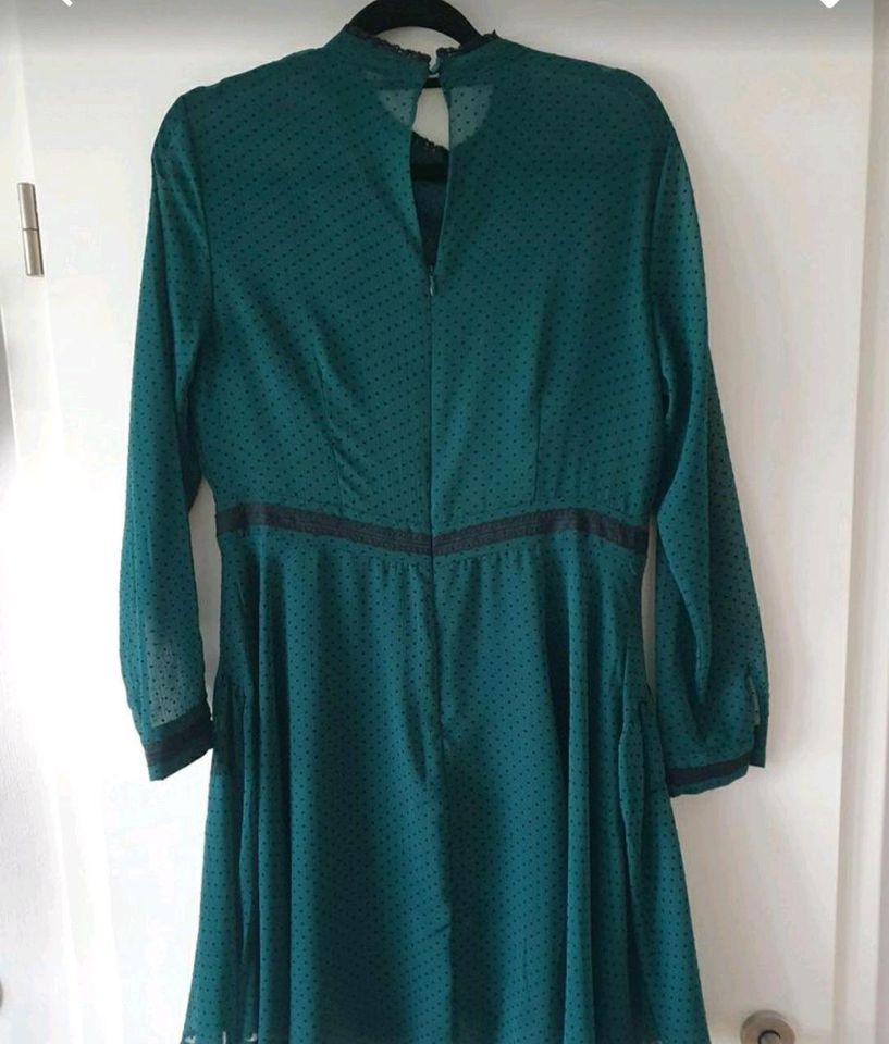 ❤ Kleid Reserved Größe 42 neu ❤ in Hamburg