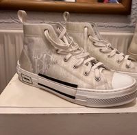 Dior Schuhe, 43  weiß sehr Schuhe Nordrhein-Westfalen - Lohmar Vorschau