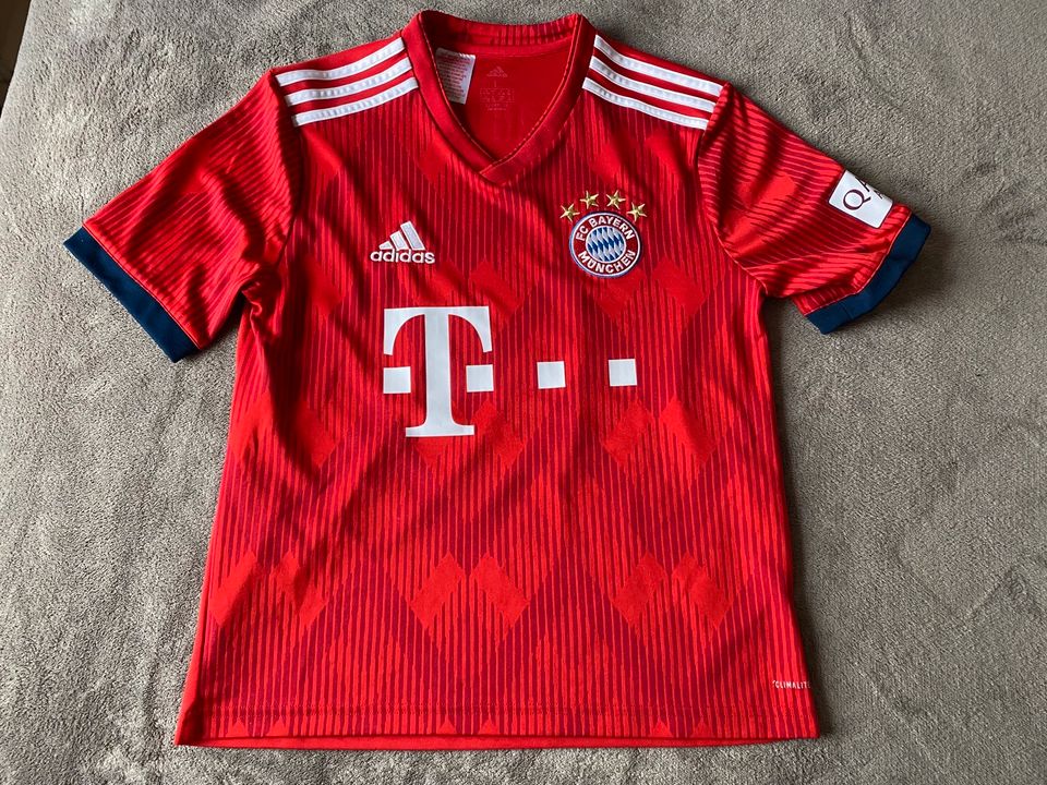 FC Bayern Trikot 18/19, Gr. 164 *top* in Aarbergen