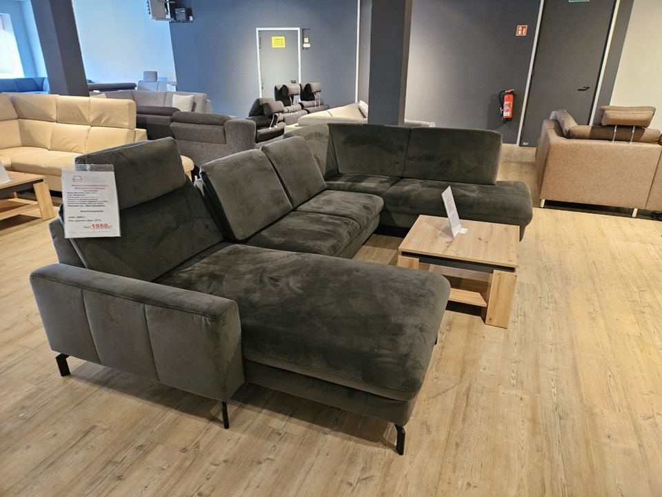 NEU Wohnlandschaft Couch Sofa 2x Sitztiefenverstellung Federkern in Bocholt