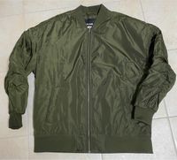 Olivfarbene Bomber Jacke Urban Classics Gr. M NEU Rheinland-Pfalz - Kobern-Gondorf Vorschau