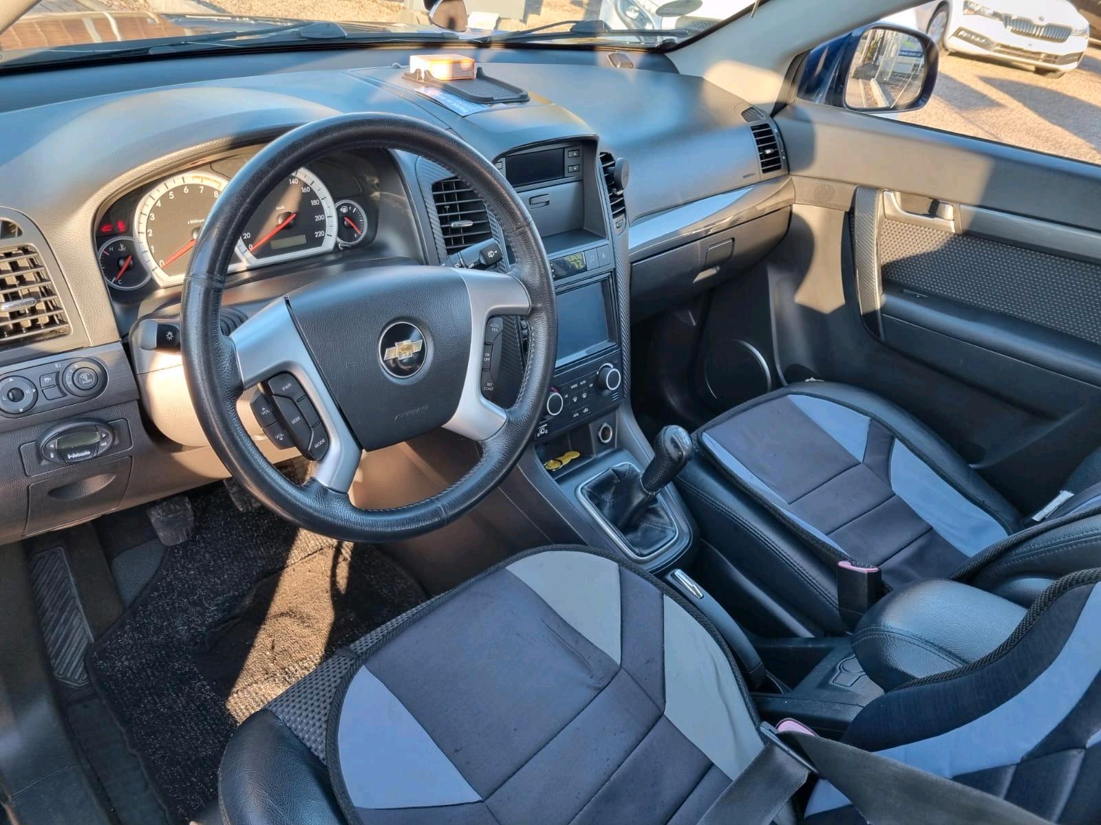 Abbildung des Autos Chevrolet Captiva 2.4l 4…