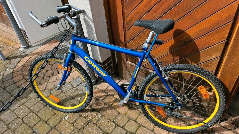 Mountainbike Fahrrad Conway viel Zubehör in Hildesheim