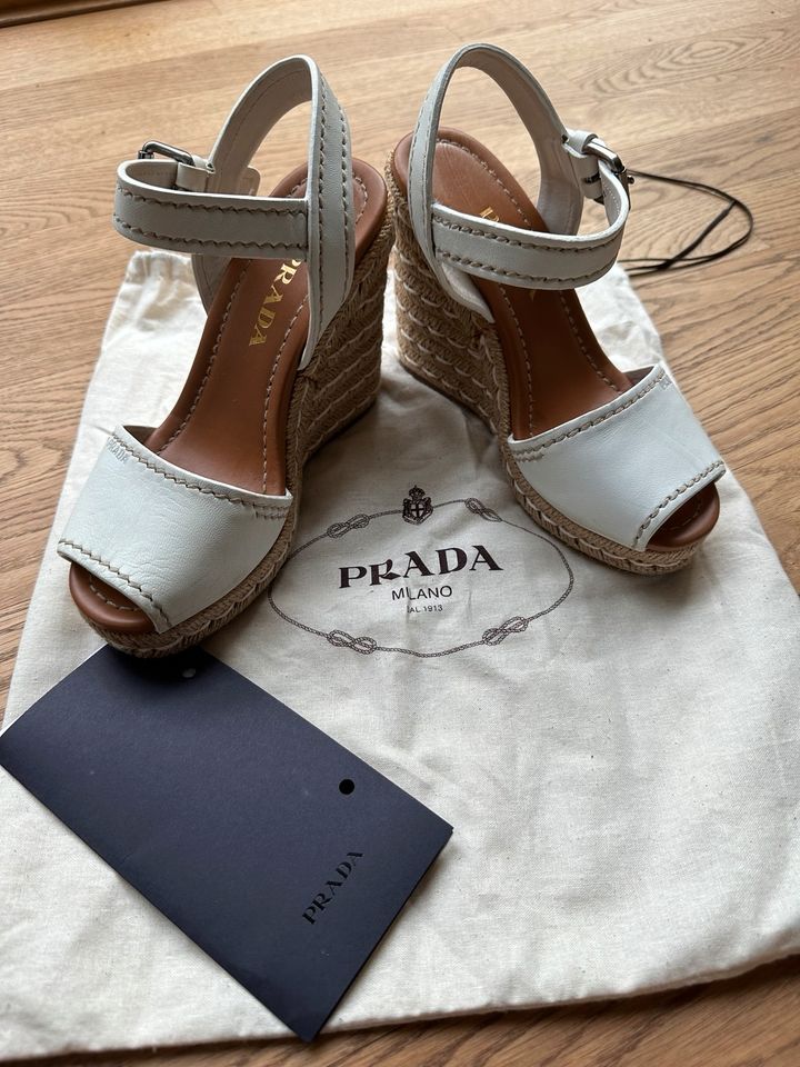 Prada espadrille aus Leder mit Plateausohle 35 in Düsseldorf