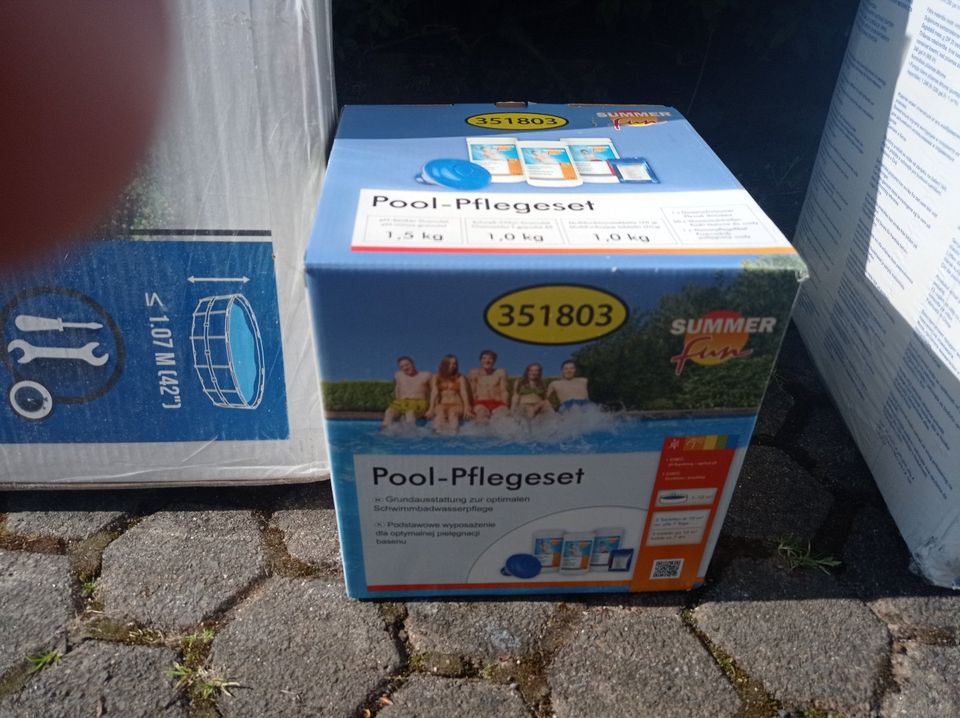 Neuer Pool mit Leiter und Zubehör, originalverpackt in Hosenfeld