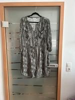 Reserved Kleid Gr.44 snake Print neuwertig Rheinland-Pfalz - Wittgert Vorschau