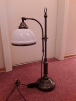 Tischlampe im Messinglook mit weißem Glas-Lampenschirm Niedersachsen - Hillerse Vorschau