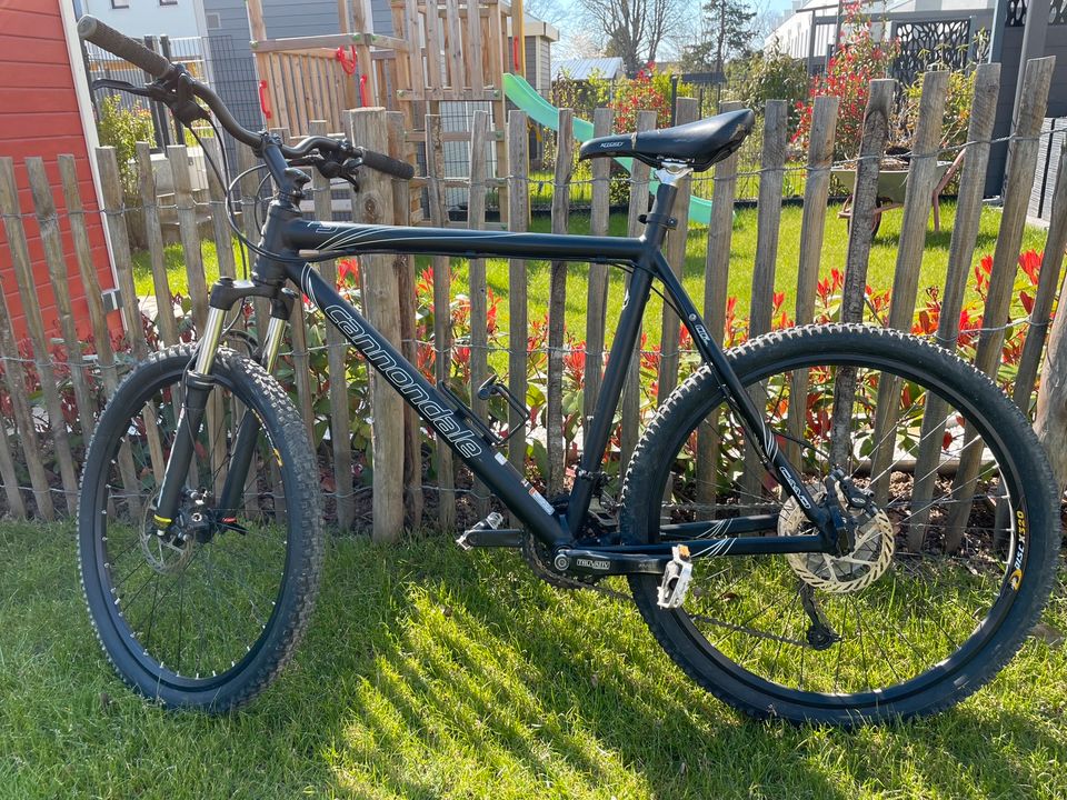 Cannondale f5 bike sale