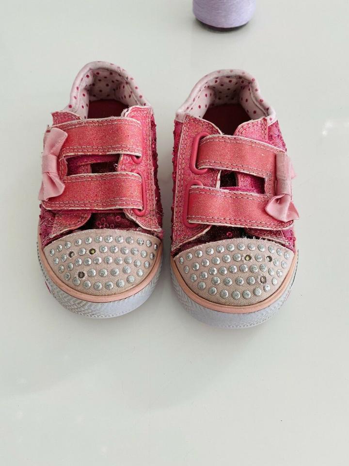 Schuhe v. SKECHERS Sneaker Halbschuhe Gr. 23 rosa pink, blinken in Rheinstetten