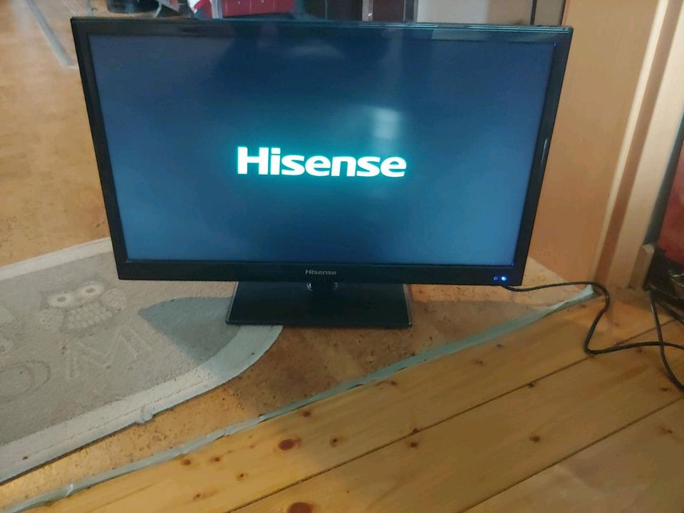 Hisense 23,5 Zoll LED Fernseher in Großefehn