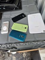 4 Handys und 1 Tablett defekt Kreis Pinneberg - Moorrege Vorschau