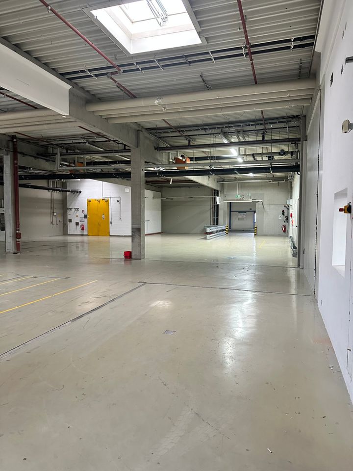 Lager- und Produktionshalle in Laupheim (ca. 550 m², provisionsfrei) in Laupheim