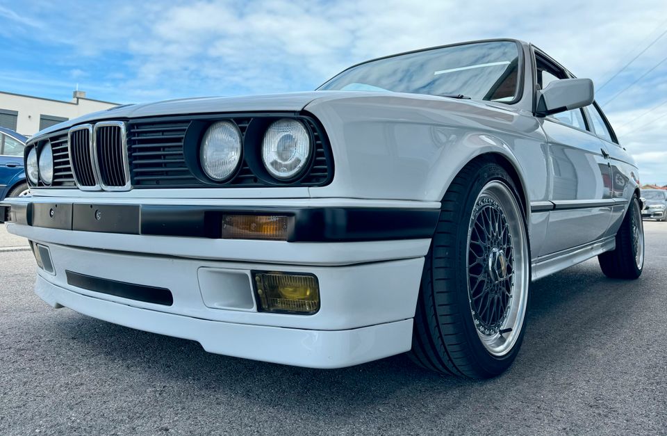 BMW E30 320i Coupe Edition / Restauriert / TÜV - H in Schonstett