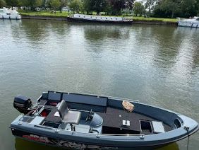 TFH 430 Bass Angelboot Konsole in Rudolstadt