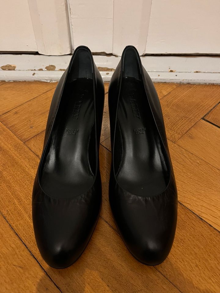 BALLY Pumps 38,5 Schwarz Leder Neu mit Staubbeutel in Berlin