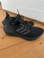 adidas Ultraboost Nürnberg (Mittelfr) - Mitte Vorschau