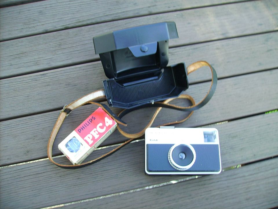 Fotokamera Sammlung 5 Stück mit Zubehör in Merzig