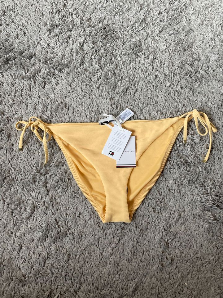 NEU Tommy Hilfiger Bikini Hose Slip gelb Größe M in Osnabrück