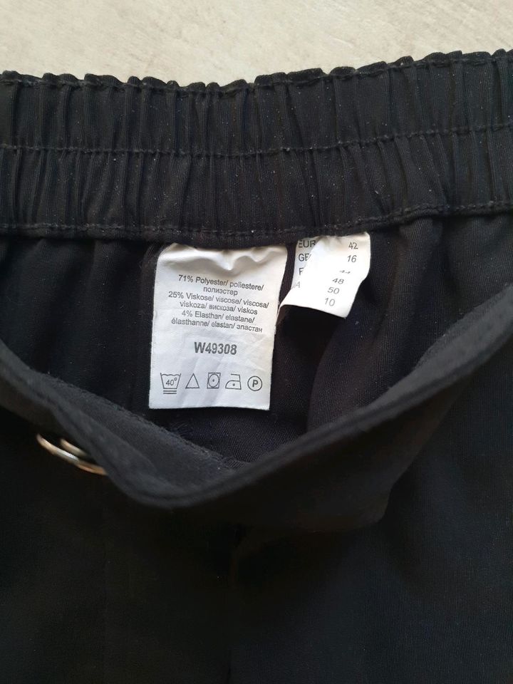 Schwarze Damen Hose in Wolfsburg