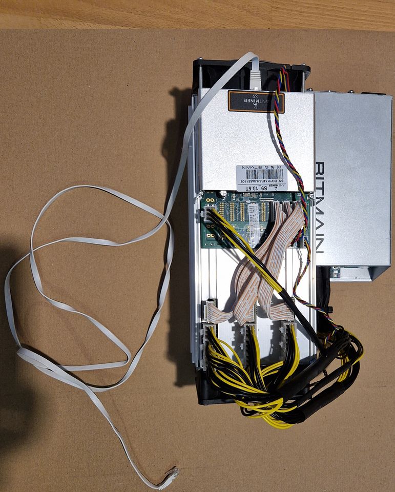 Bitcoinminer S9_13.5T / Bitcoinersteller in Kirchanschöring